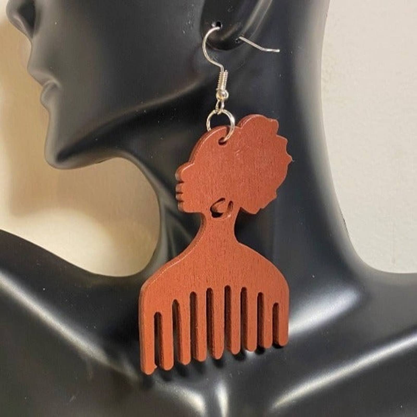 Wooden Earrings 8$